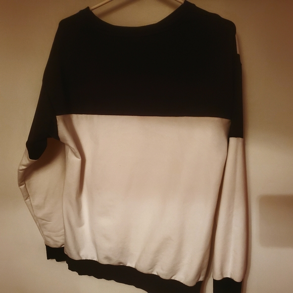 Puma Retro Crew Neck Sweatshirt for women - Picture 2 of 2